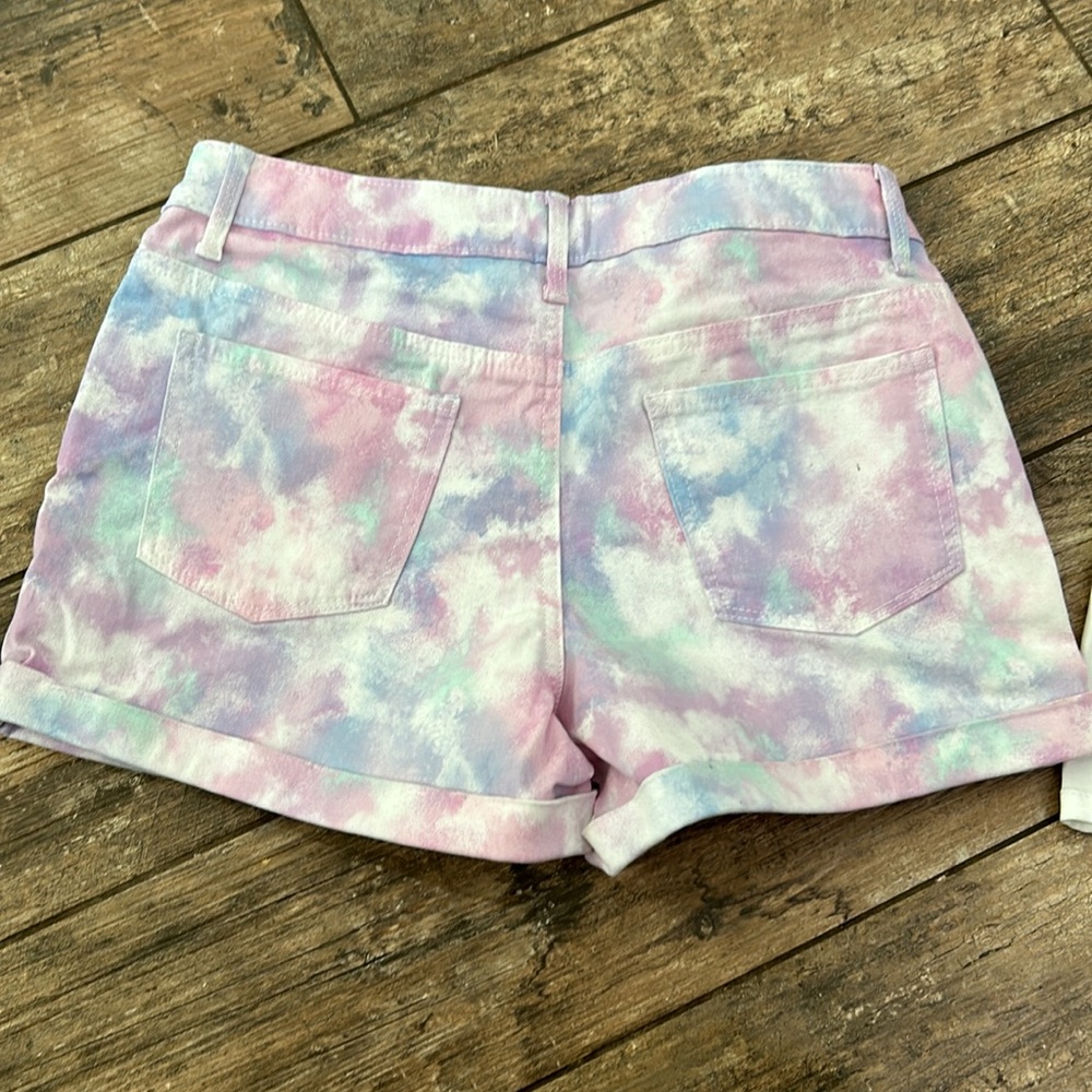2 Pair of Girls Shorts - Picture 9 of 9